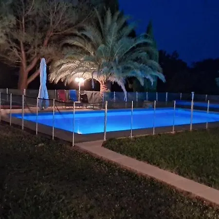 Nyaraló Les Palmiers, A La Campagne Au Calme *